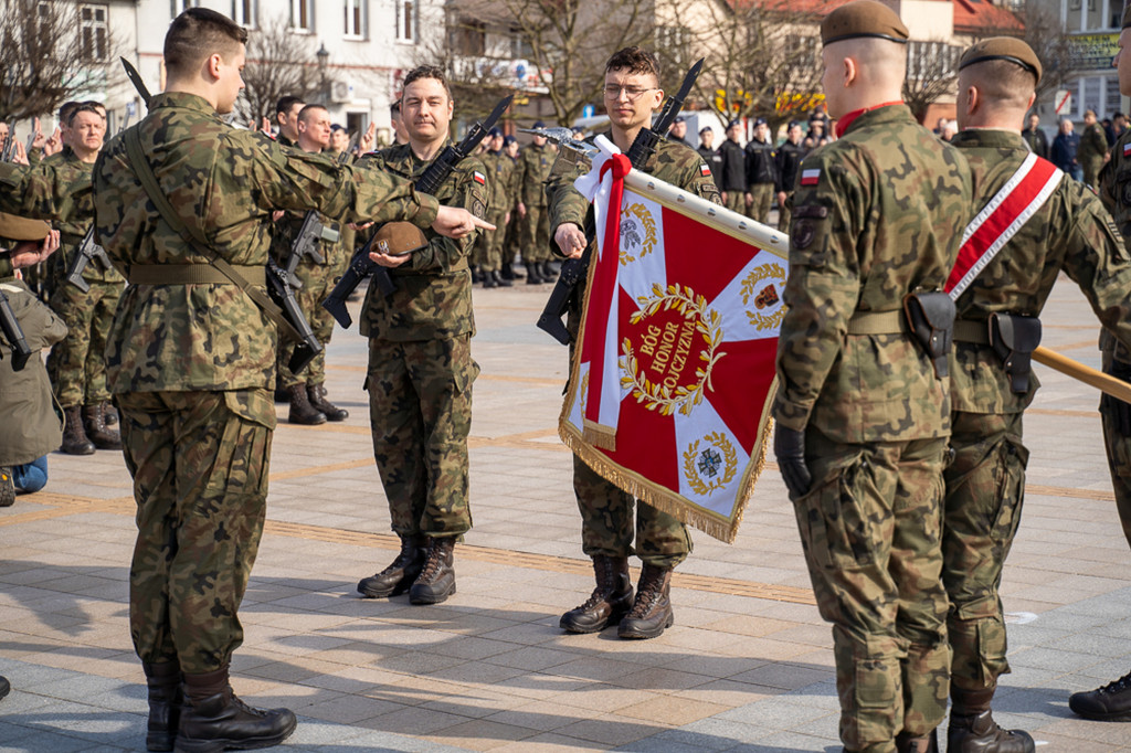 Uroczysta przysięga przed ratuszem