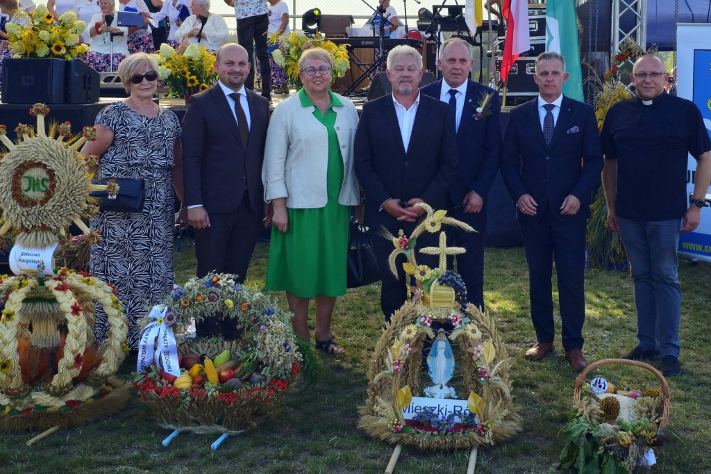 Wspaniałe Dożynki w Rydzewie