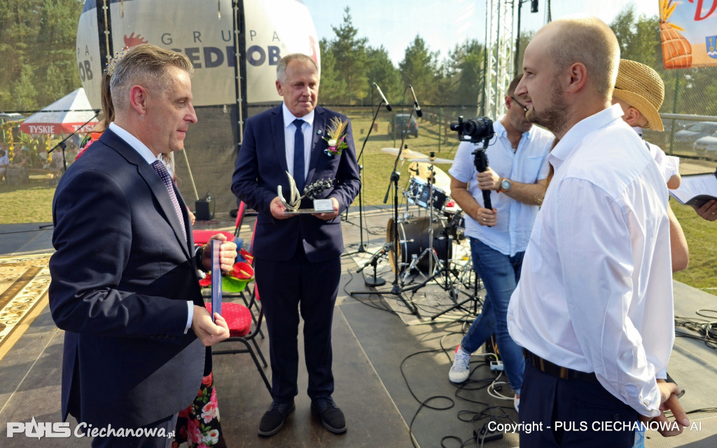 Wspaniałe Dożynki w Rydzewie