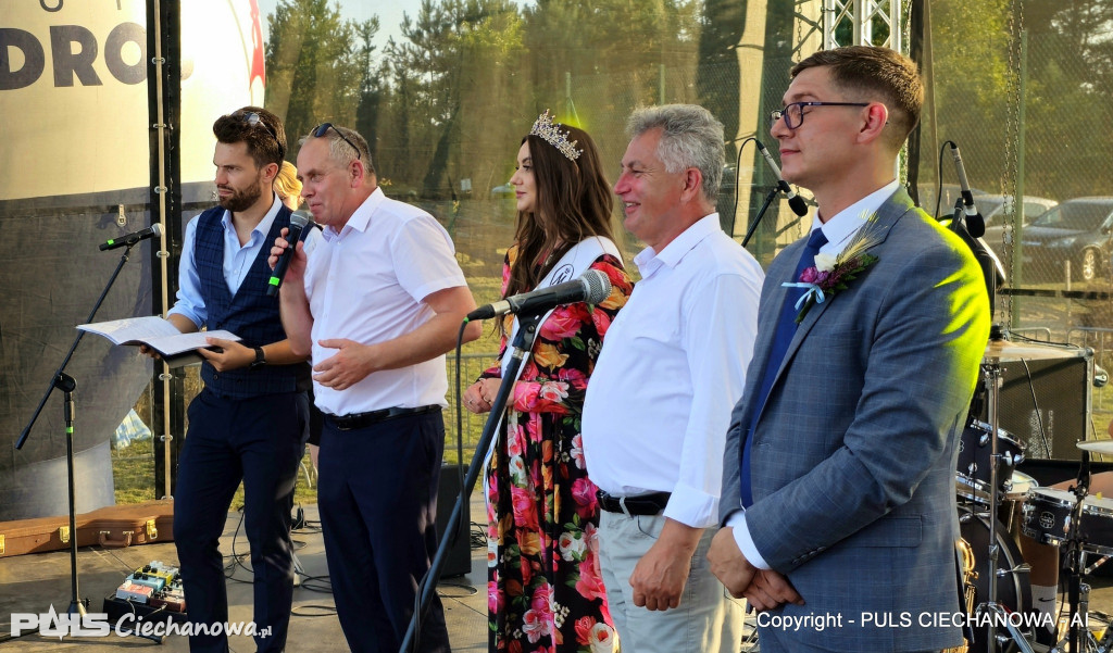 Wspaniałe Dożynki w Rydzewie