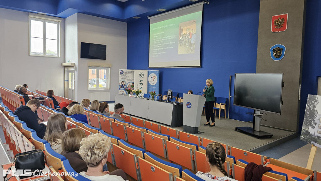 Konferencja w PANS