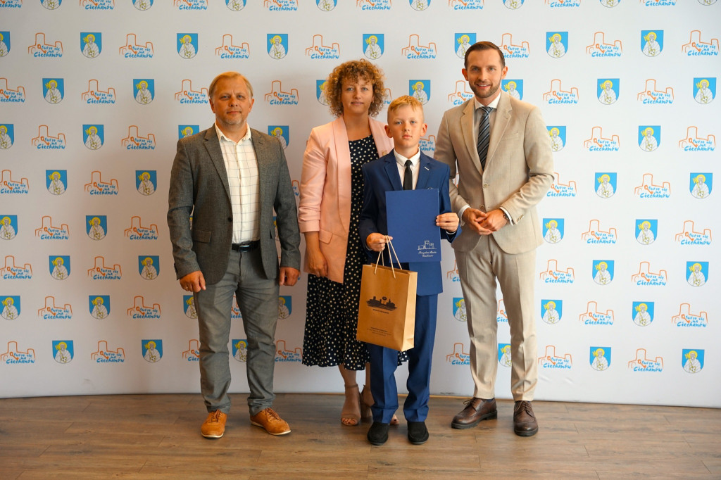 Najlepsi uczniowie nagrodzeni