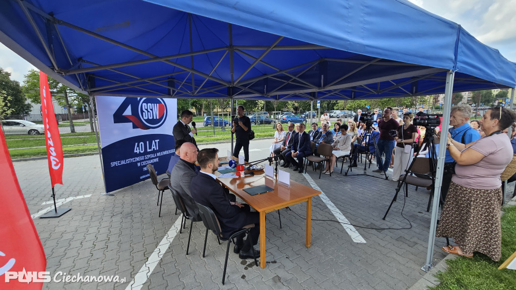 Ciechanowski szpital ma 40 lat i rozbudowuje SOR
