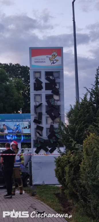 Kolizja na ul. Niechodzkiej, kierowca w szpitalu