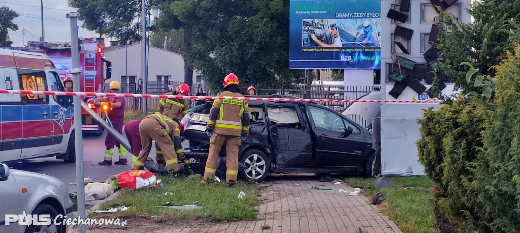 Kolizja na ul. Niechodzkiej, kierowca w szpitalu