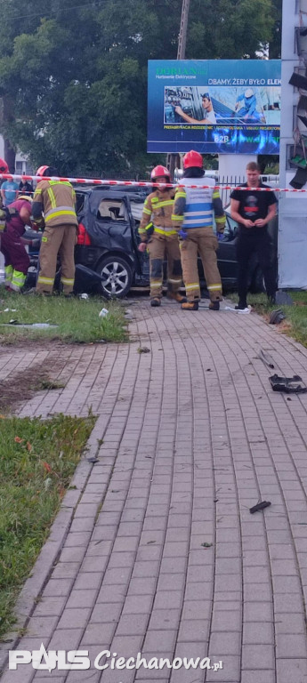 Kolizja na ul. Niechodzkiej, kierowca w szpitalu
