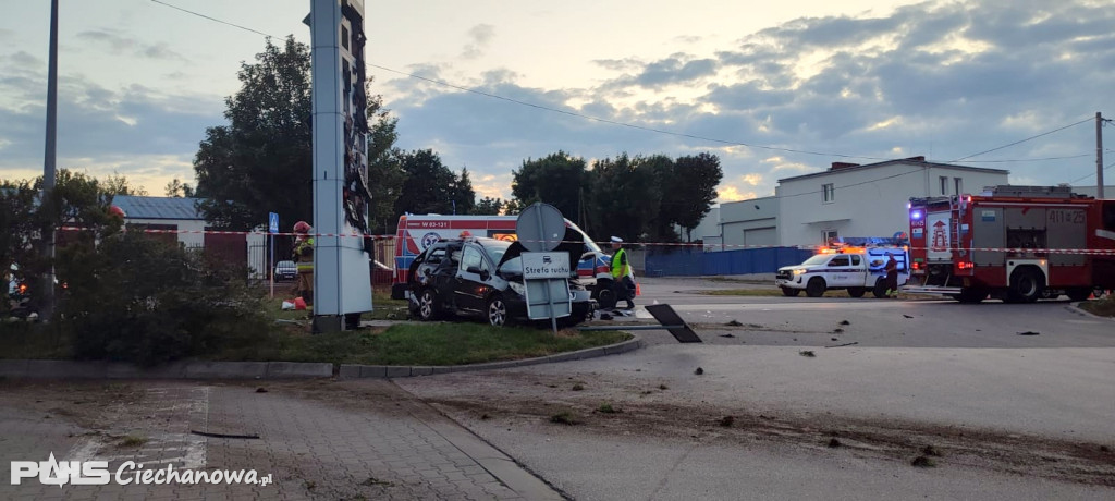 Kolizja na ul. Niechodzkiej, kierowca w szpitalu