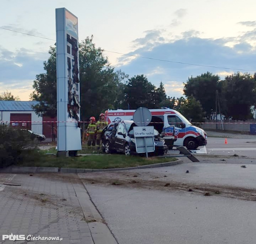 Kolizja na ul. Niechodzkiej, kierowca w szpitalu