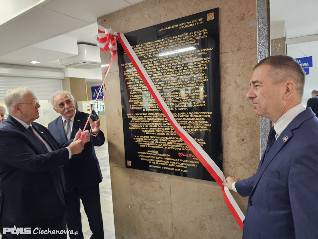 Trzy tablice, dwa portrety, jedna historia ...