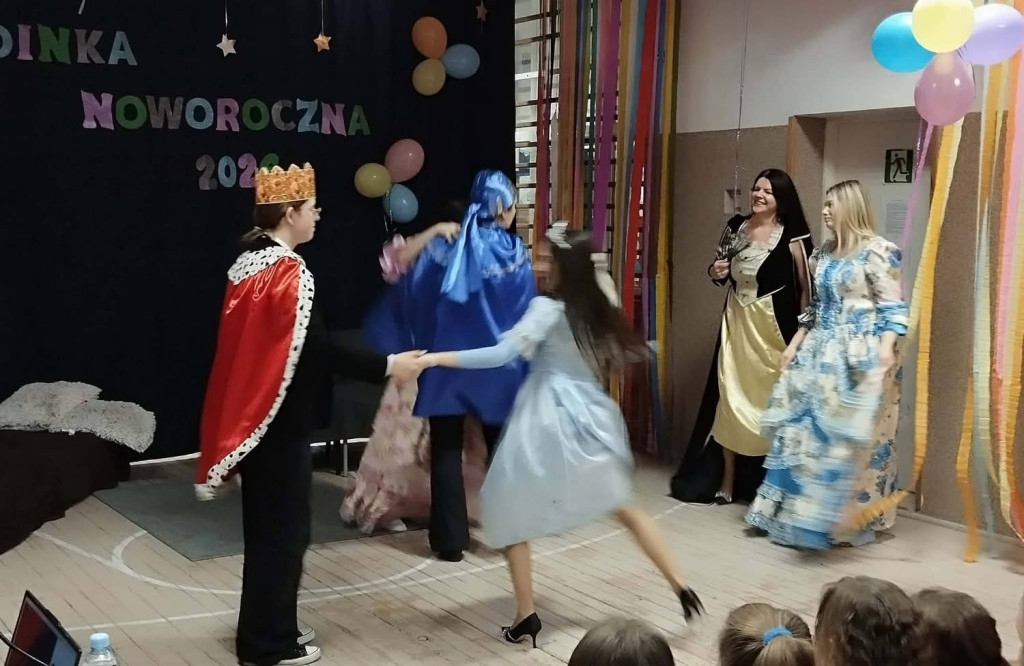 Uroczysta choinka noworoczna w Zeńboku