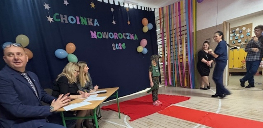 Uroczysta choinka noworoczna w Zeńboku