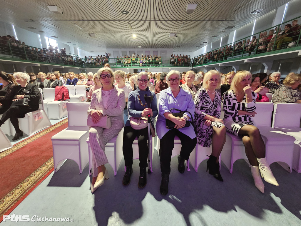 Koncert pełen emocji – Powiat świętował Dzień Kobiet