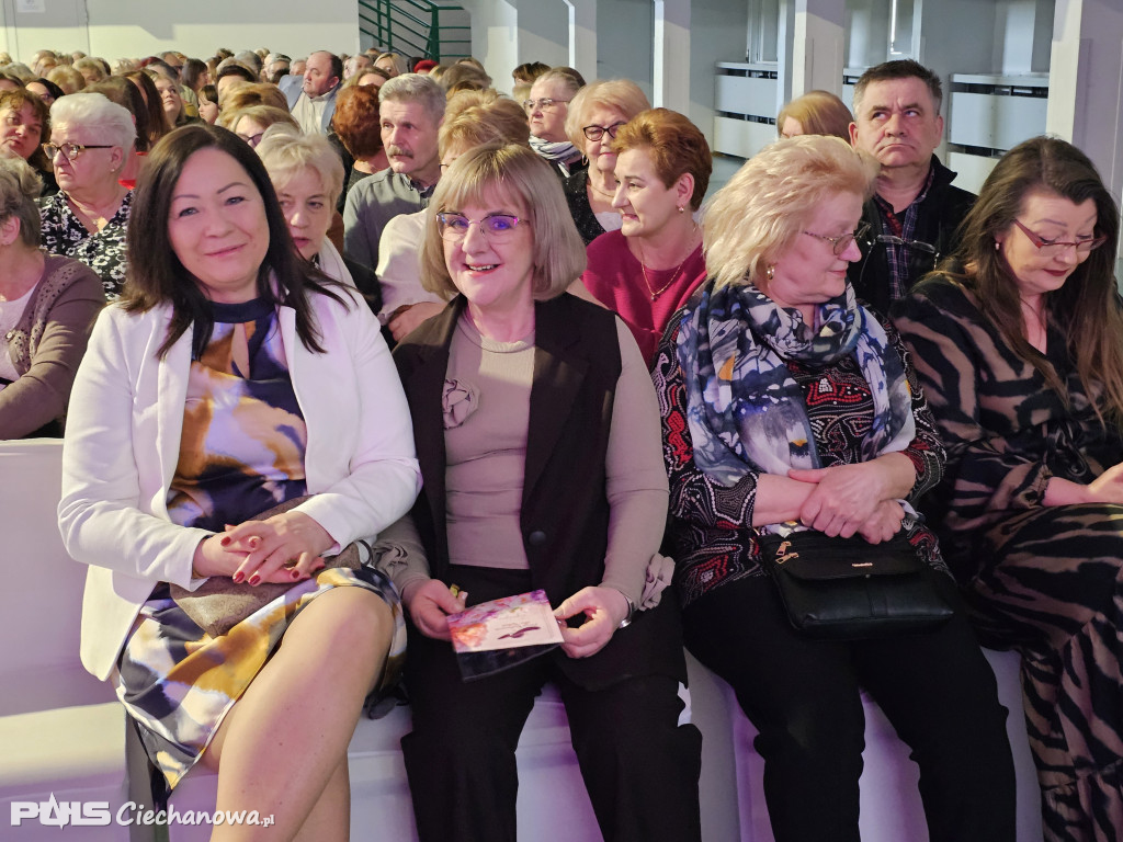 Koncert pełen emocji – Powiat świętował Dzień Kobiet