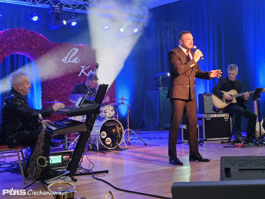 Koncert pełen emocji – Powiat świętował Dzień Kobiet