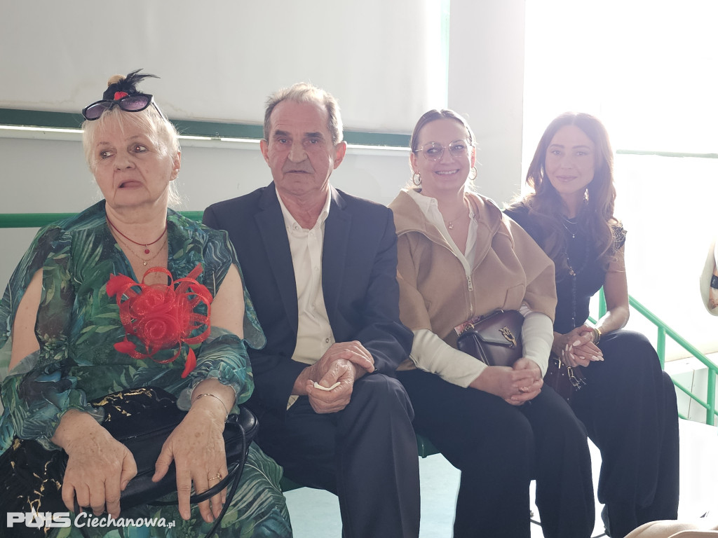 Koncert pełen emocji – Powiat świętował Dzień Kobiet