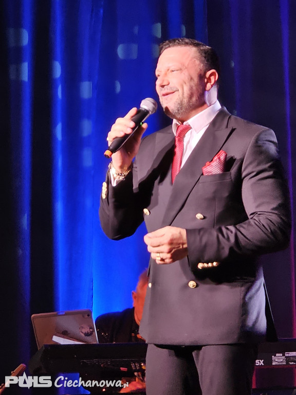 Koncert pełen emocji – Powiat świętował Dzień Kobiet