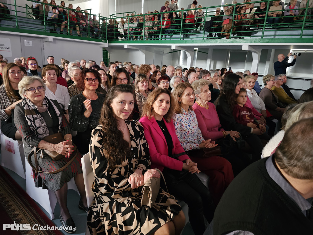 Koncert pełen emocji – Powiat świętował Dzień Kobiet