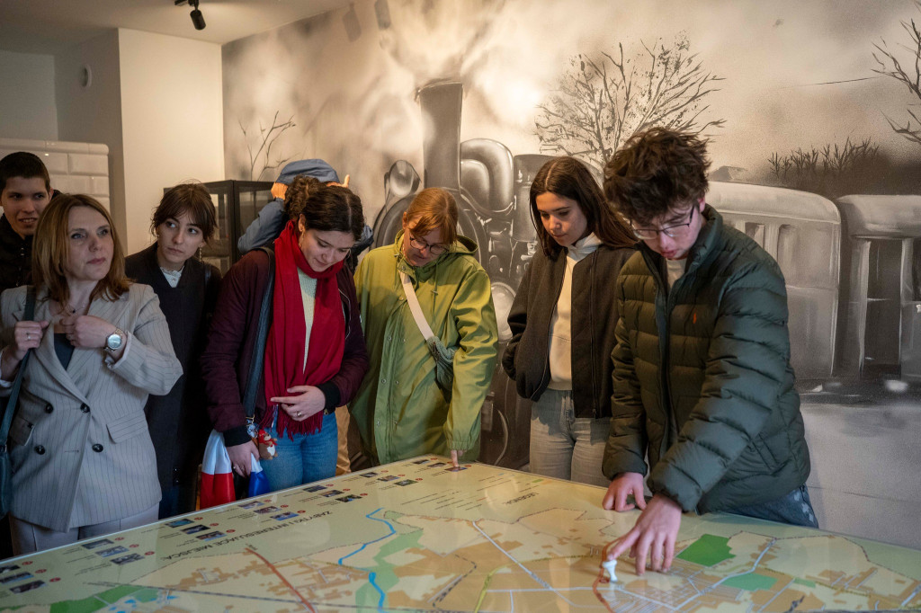 Młodzież z miast partnerskich w Ciechanowie