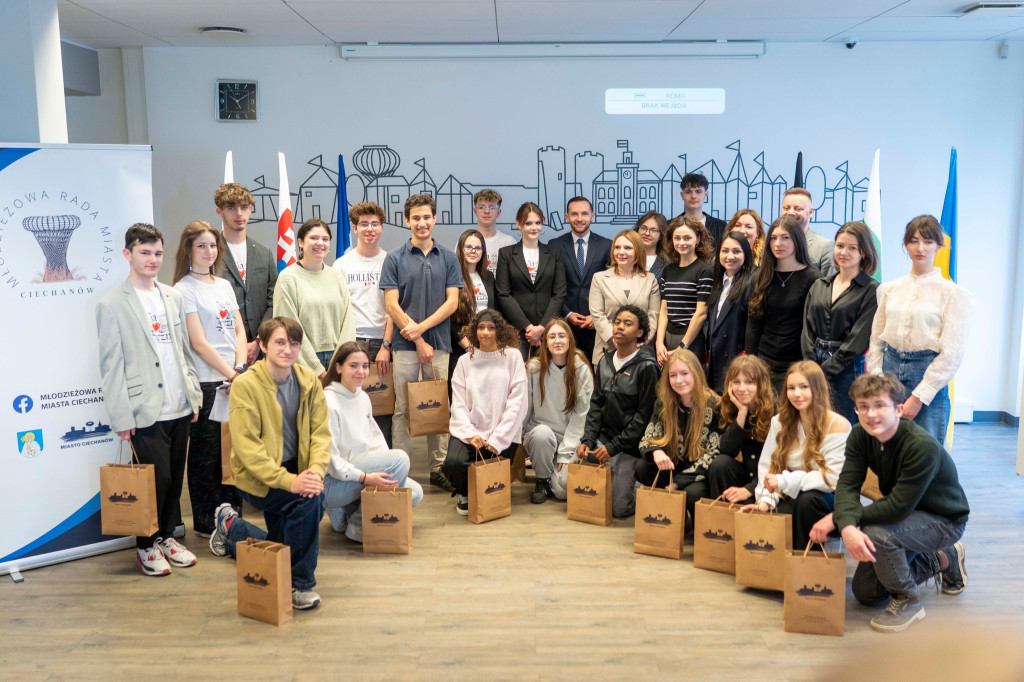 Młodzież z miast partnerskich w Ciechanowie