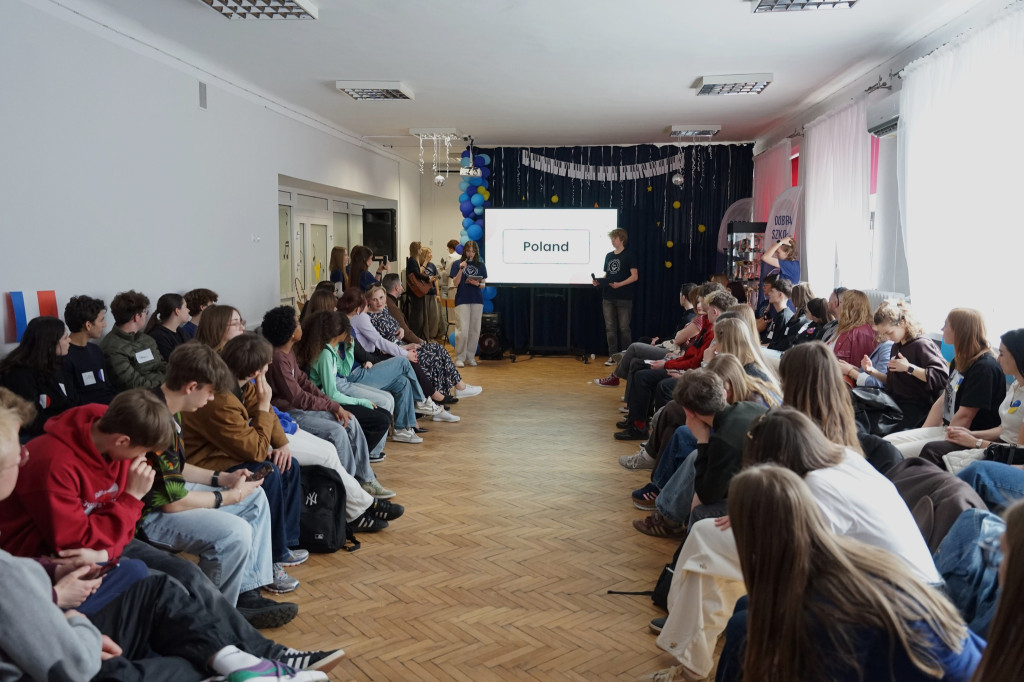 Młodzież z miast partnerskich w Ciechanowie