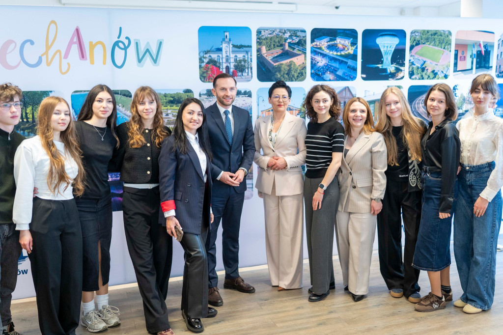 Młodzież z miast partnerskich w Ciechanowie