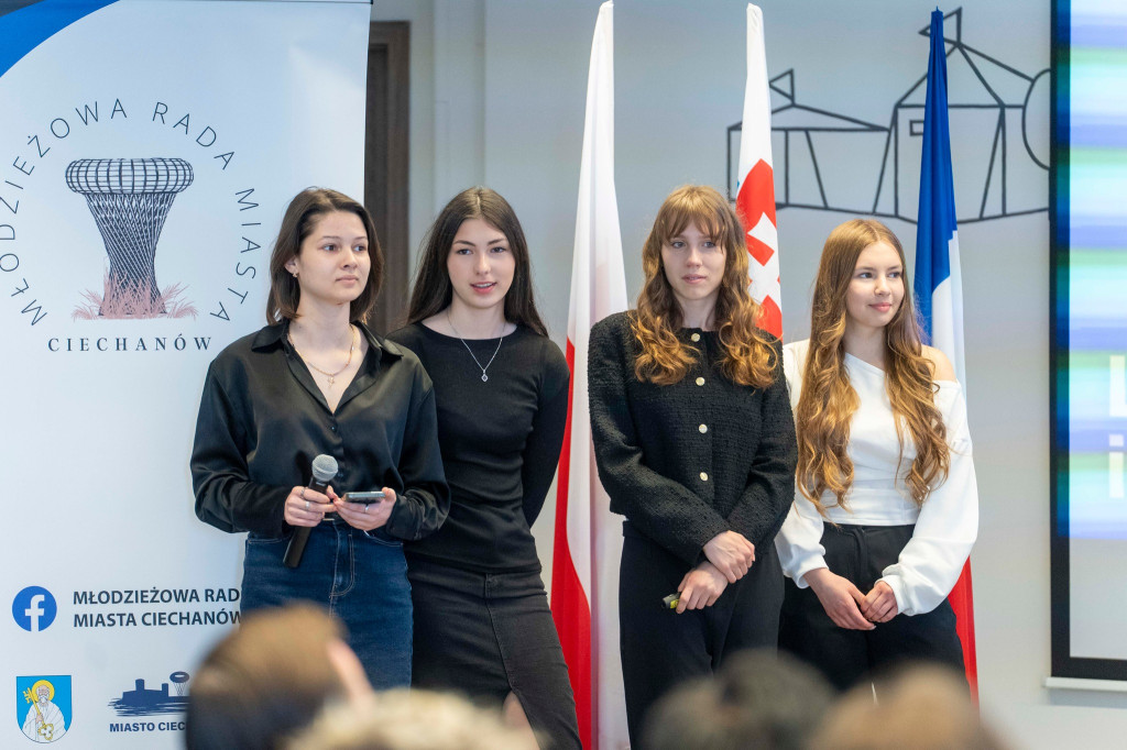 Młodzież z miast partnerskich w Ciechanowie