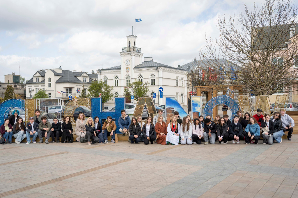 Młodzież z miast partnerskich w Ciechanowie