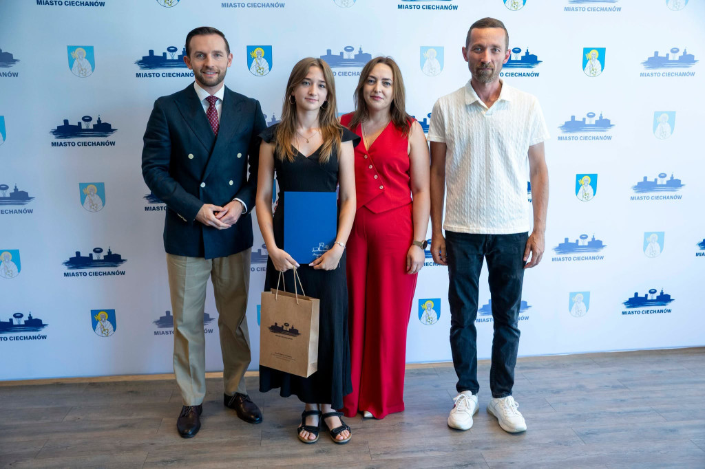 Najlepsi uczniowie nagrodzeni