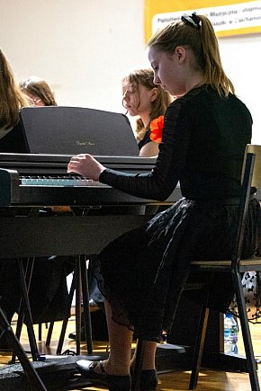 „Chopin i jego świat” w wykonaniu uczniów PSM-1382