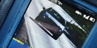 Pędził ponad "stówę" w terenie zabudowanym! Stracił prawo jazdy-26983