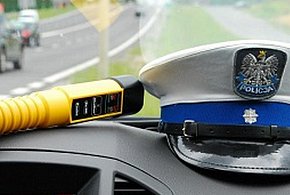Dwóch pijanych kierowców w rękach ciechanowskich policjantów-27144