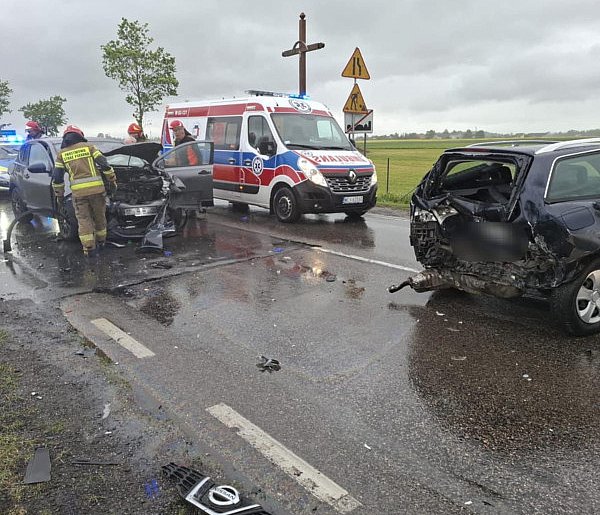 Zderzenie dwóch pojazdów na DK-60-27301