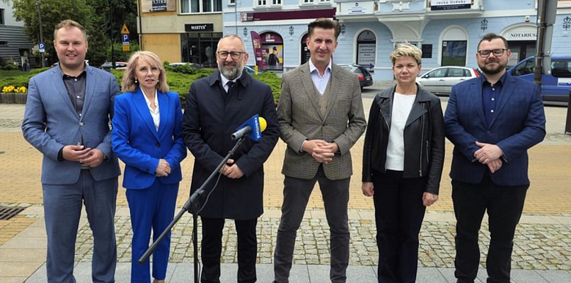Apelowali o głos na Nawrockiego - 27576
