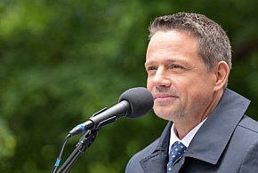 Prezydent miasta Rafał Trzaskowski wrócił do pracy w ratuszu-27649