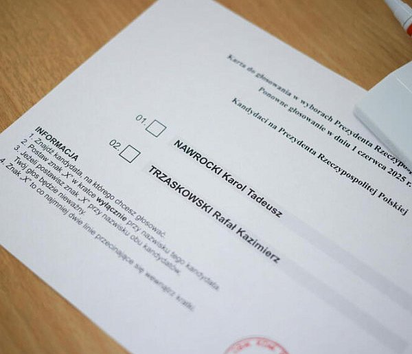 W jednej z komisji wyborczych zamieniono głosy-27712