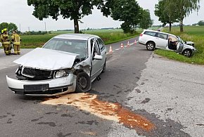 Jedna osoba ranna w zderzeniu dwóch aut w Długołęce-27728