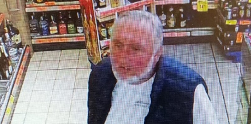 Kradli z „wysokich półek”. Teraz są poszukiwani. Publikujemy ich wizerunki - 28019