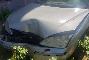 Ogrodzenie i drzewo - finał jazdy po alkoholu i bez uprawnień-28205