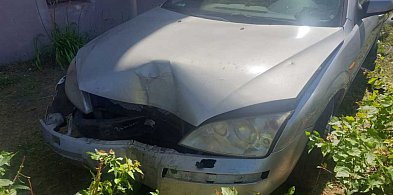Ogrodzenie i drzewo - finał jazdy po alkoholu i bez uprawnień-28205