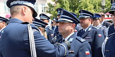 Komendant z Ciechanowa wyróżniony srebrną odznaką-28294