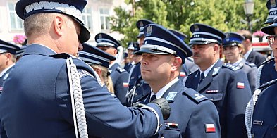 Komendant z Ciechanowa wyróżniony srebrną odznaką-28294