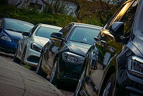Tysiące samochodów idą pod młotek. Można je mieć za pół ceny-28886
