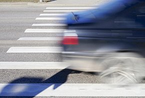 Potrącił pieszą i zbiegł z miejsca zdarzenia-29715