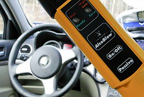 Odpowie za jazdę po alkoholu, spowodowanie kolizji i narkotyki-29919