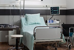 Lek wycofany z powodu zanieczyszczeń. W środku znaleziono fragmenty szkła-29939