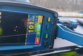 Ile kosztuje drogowa brawura? Przekonał się o tym kierowca Opla-30441