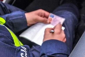 Nie ustąpiła pierwszeństwa doprowadzając do zdarzenia drogowego-30735