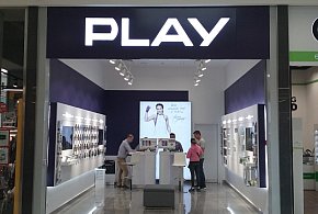 Potężna kara dla Play. Sieć ma zwrócić klientom pobrane środki-30751