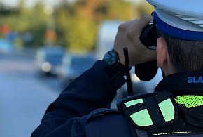 Zignorował ograniczenie prędkości. Teraz odpowie przed sądem