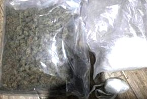 Blisko 1,7 kg narkotyków w mieszkaniu ciechanowianina